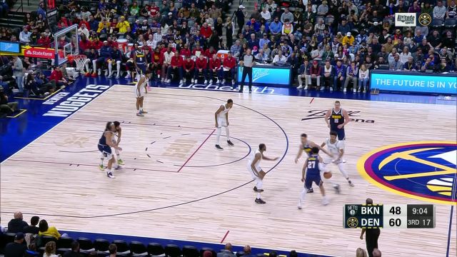 得分好轻松！约基奇弧顶发牌锁定穆雷 后者轻松突破扣篮得手