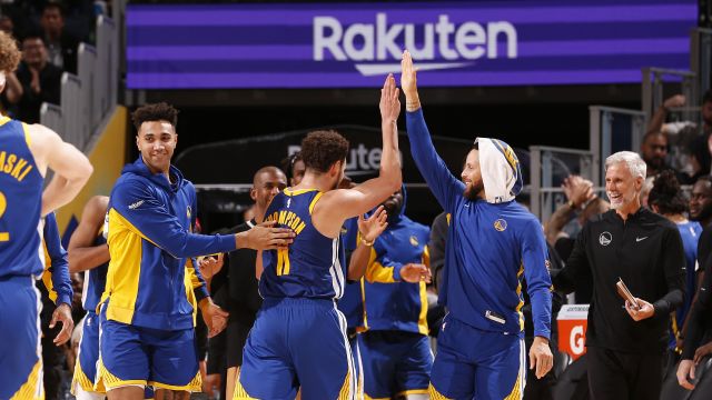 快船114-120勇士 水花合砍48分 勇士七人上双捍卫主场