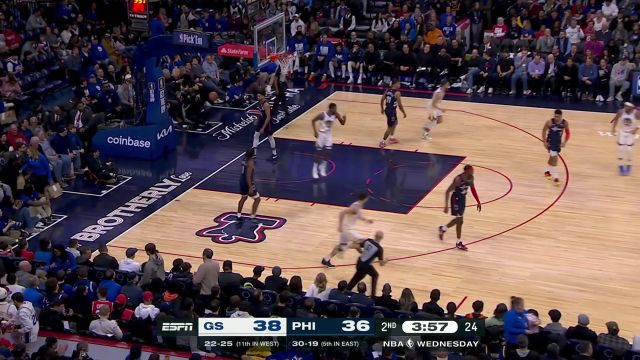 追梦眼观六路送妙传 维金斯空切进场双手扣篮