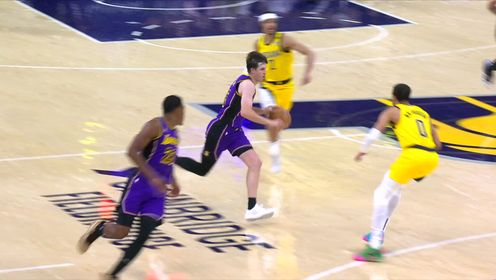 《TOP时刻》30日NBA最佳助攻 里夫斯风骚背运助攻八村垒滑翔飞扣