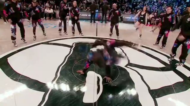 太阳vs篮网第1节英文原声回放