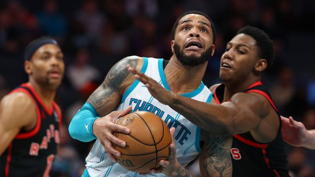 猛龙123-117黄蜂  布里奇斯空砍45分黄蜂不敌猛龙