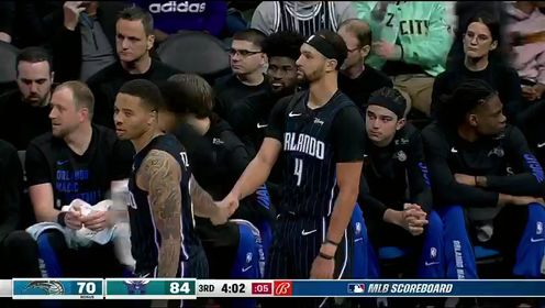 《NBA全场集锦》【回放】NBA常规赛：魔术vs黄蜂第3节英文原声回放