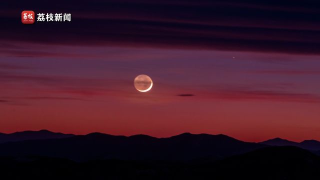 星河流转!内蒙古扎赉特旗神山月落星起梦幻唯美