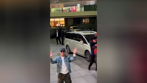 奔跑吧第十三季李晨郑恺、沙溢周深范丞丞张真源已到达武汉！_综艺_高清完整版视频在线观看_腾讯视频