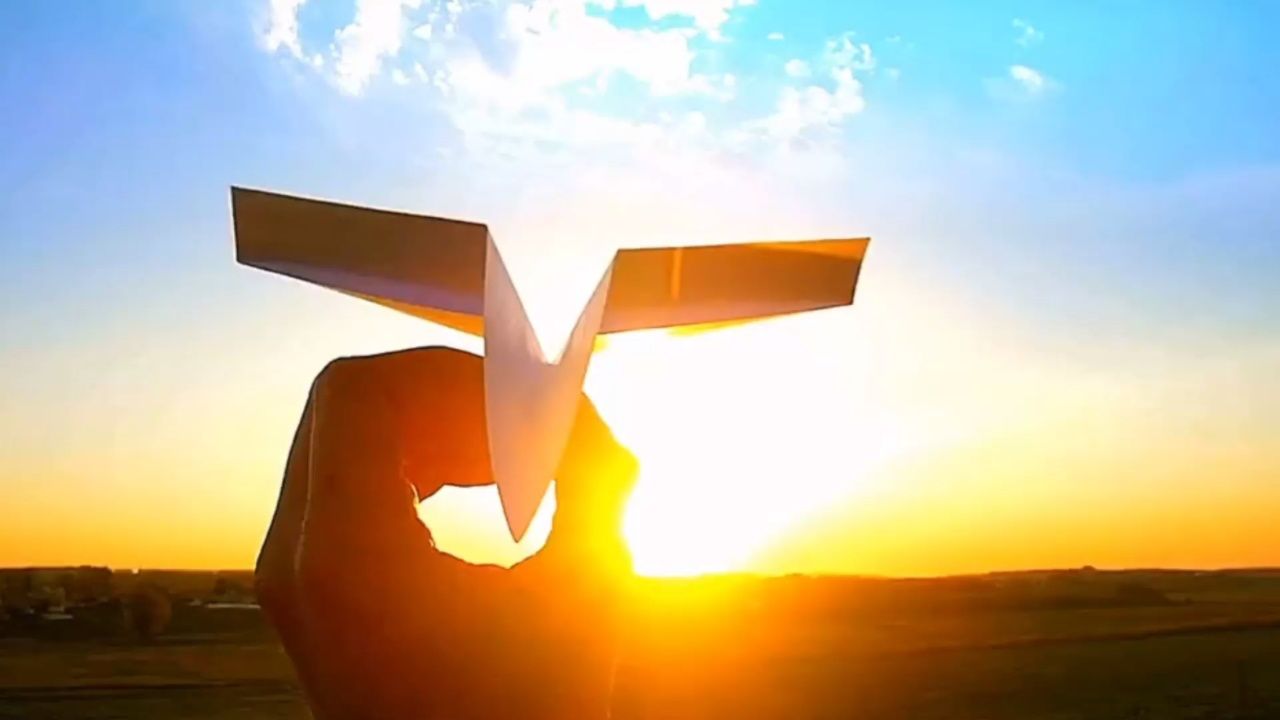 googoo/王之睿《我的纸飞机》一首让人心动的音乐之旅