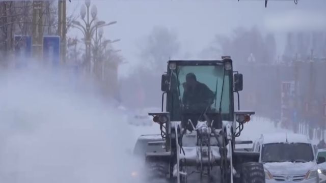 新疆气象台发布暴雪、大风、寒潮红色预警,交通出行暂未受到影响