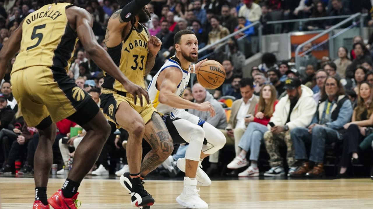 火爆!勇士vs猛龙:库里大秀无解三分,库明加隔扣珀尔特尔炸篮筐