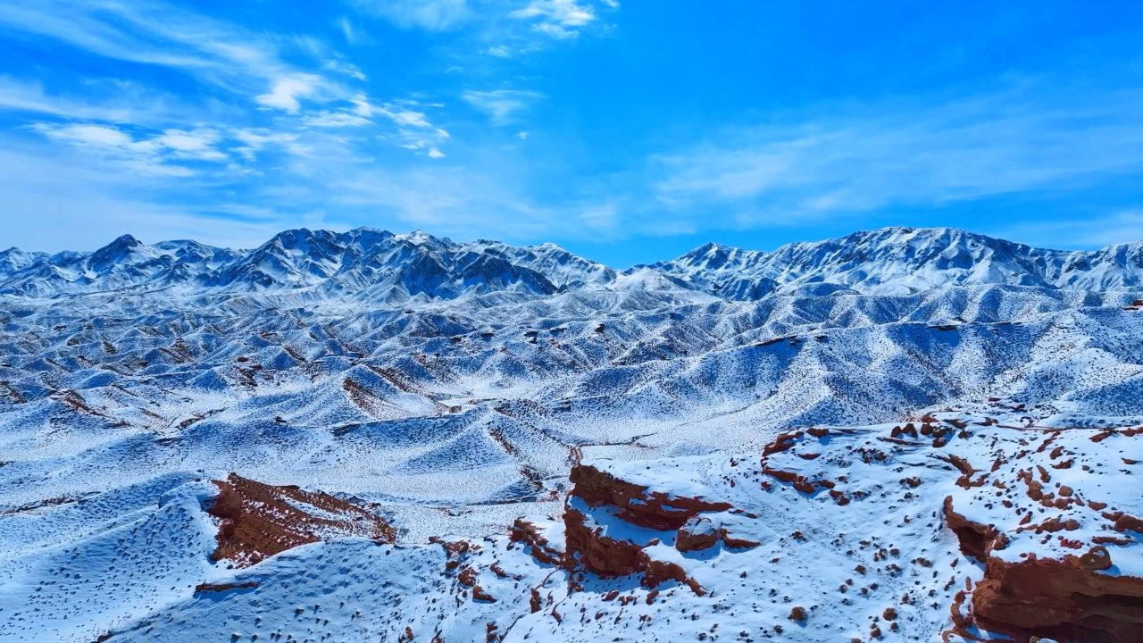 额日布盖大峡谷图片