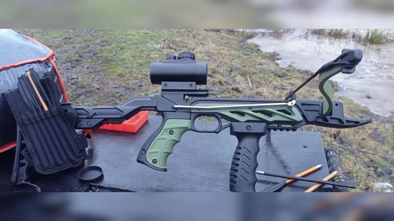 国外合法拍摄pse僵尸猎手/蝰蛇ss/山猫120反曲弩箭盒连发眼镜蛇r9弩