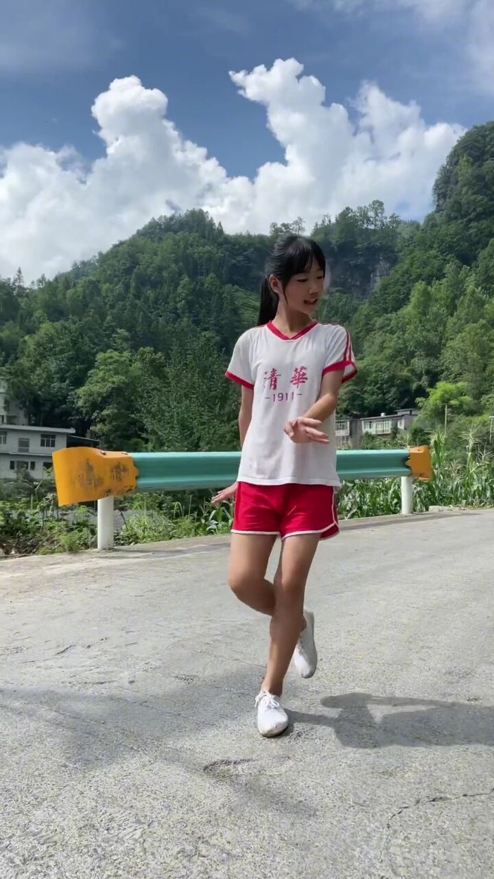 暑假生活 #一套动作行云流水 #舞蹈 #雪宝宝