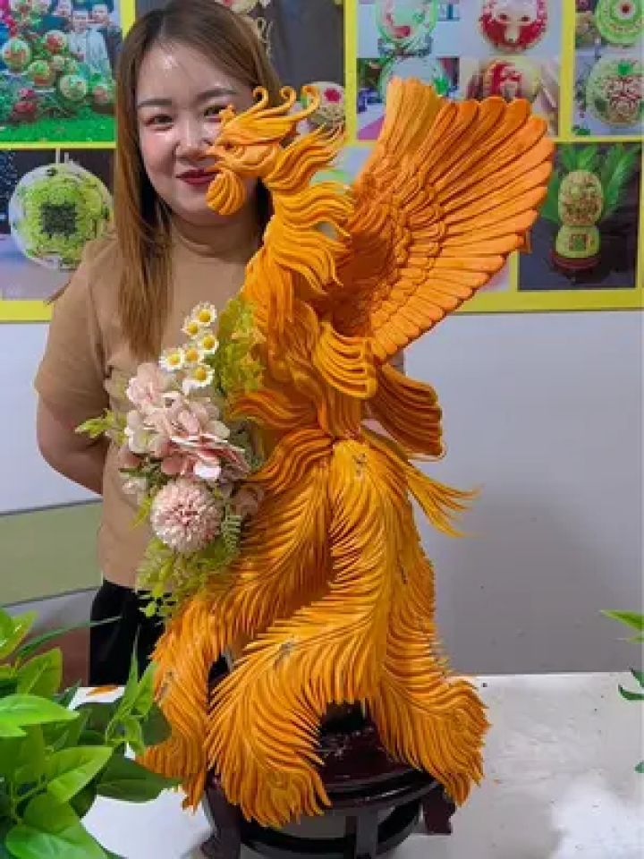 来自代县小燕作品#水果雕刻 #果蔬雕刻