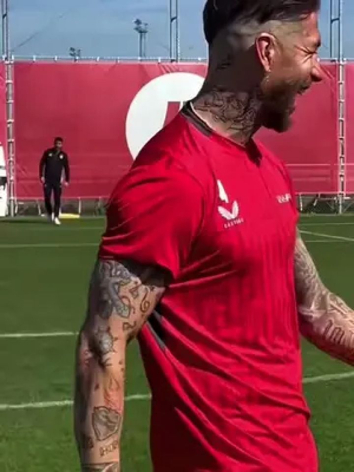 还行#拉莫斯#射门#足球训练#是时候展现真正的技术了