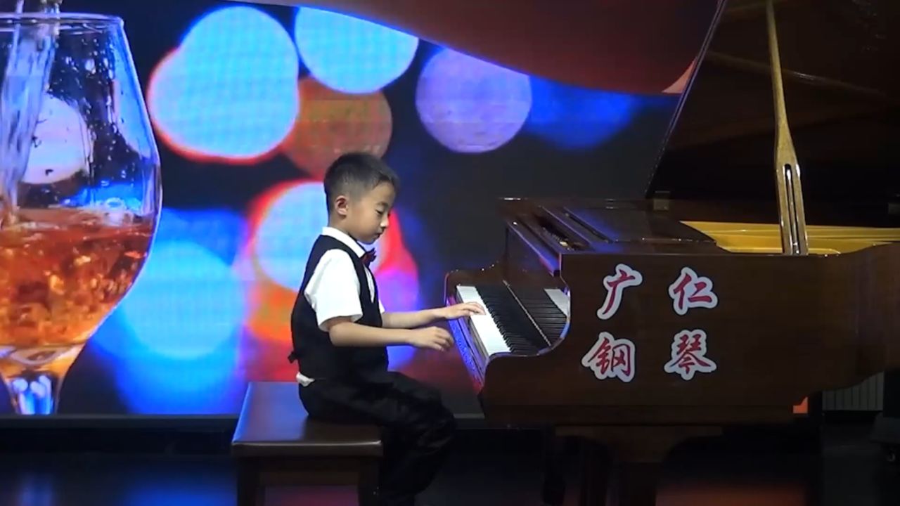 李昊宇:香槟