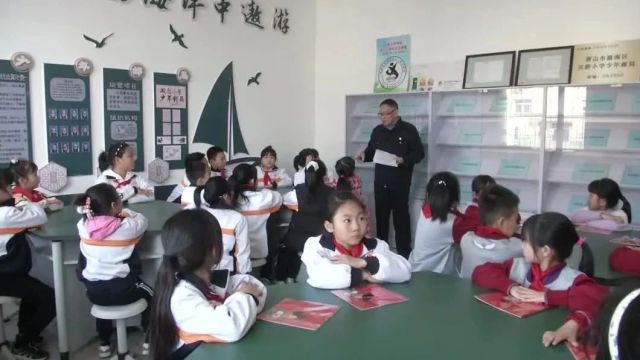 路南区双新小学:以“邮”为媒 助推德育教育