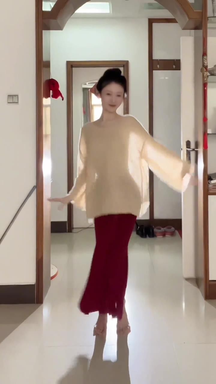 有光的地方就是舞台#傣族舞#白狐#舞蹈