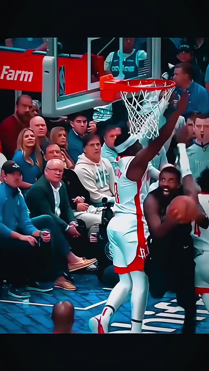 欧文蝴蝶穿花突破极限拉杆上篮#欧文#独行侠#铁铁的nba特辑