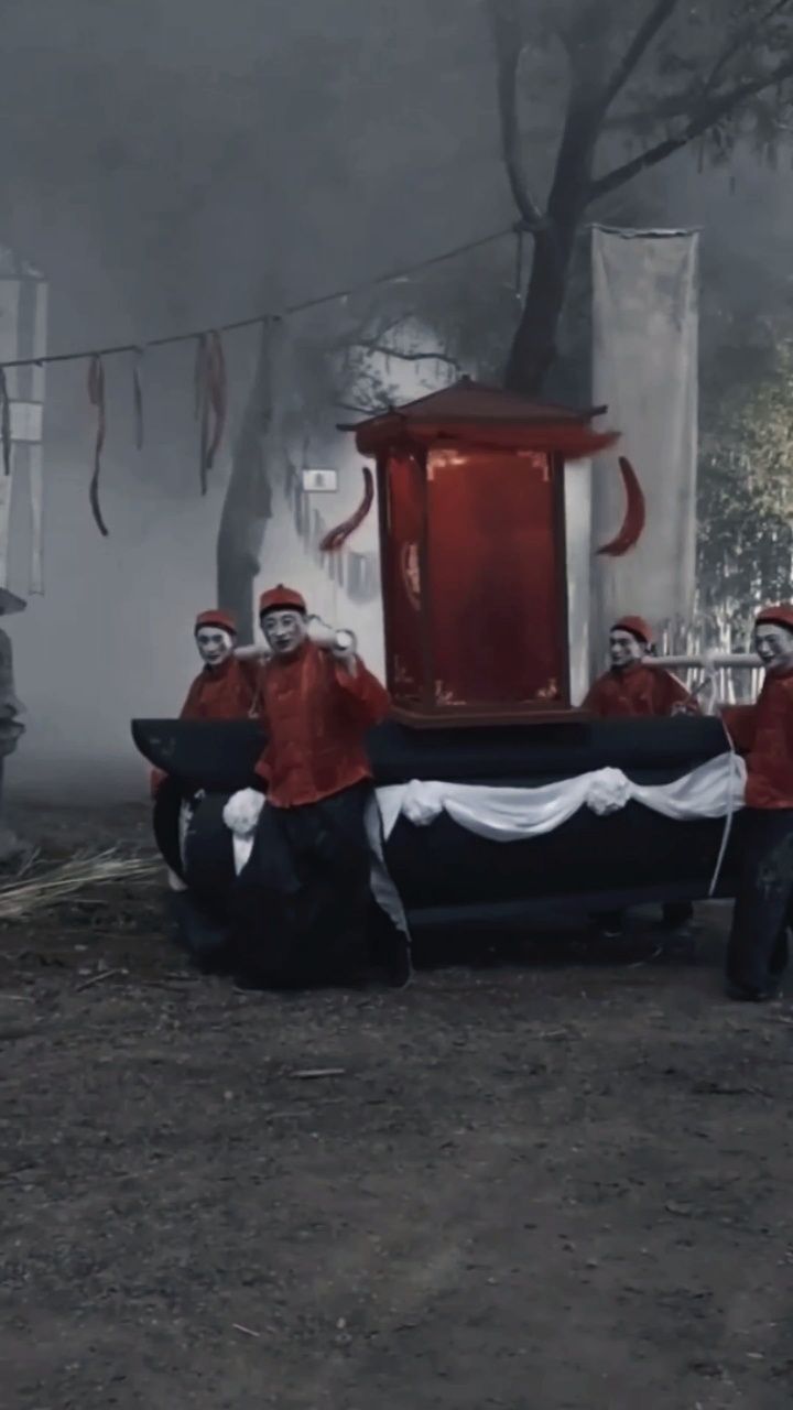 抬棺也是一种享受