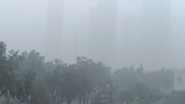 广东中山:普降大到暴雨,部分地区积水严重