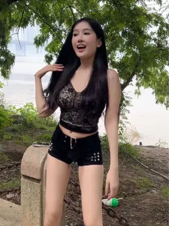这个舞蹈怎么样#李青青 #这样的身材你喜欢吗