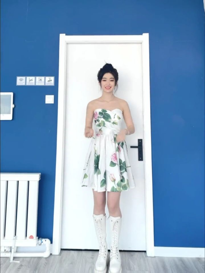 憧憬夏天了在三亚的有人帮我p个海边吗夏日憧憬舞来跳舞