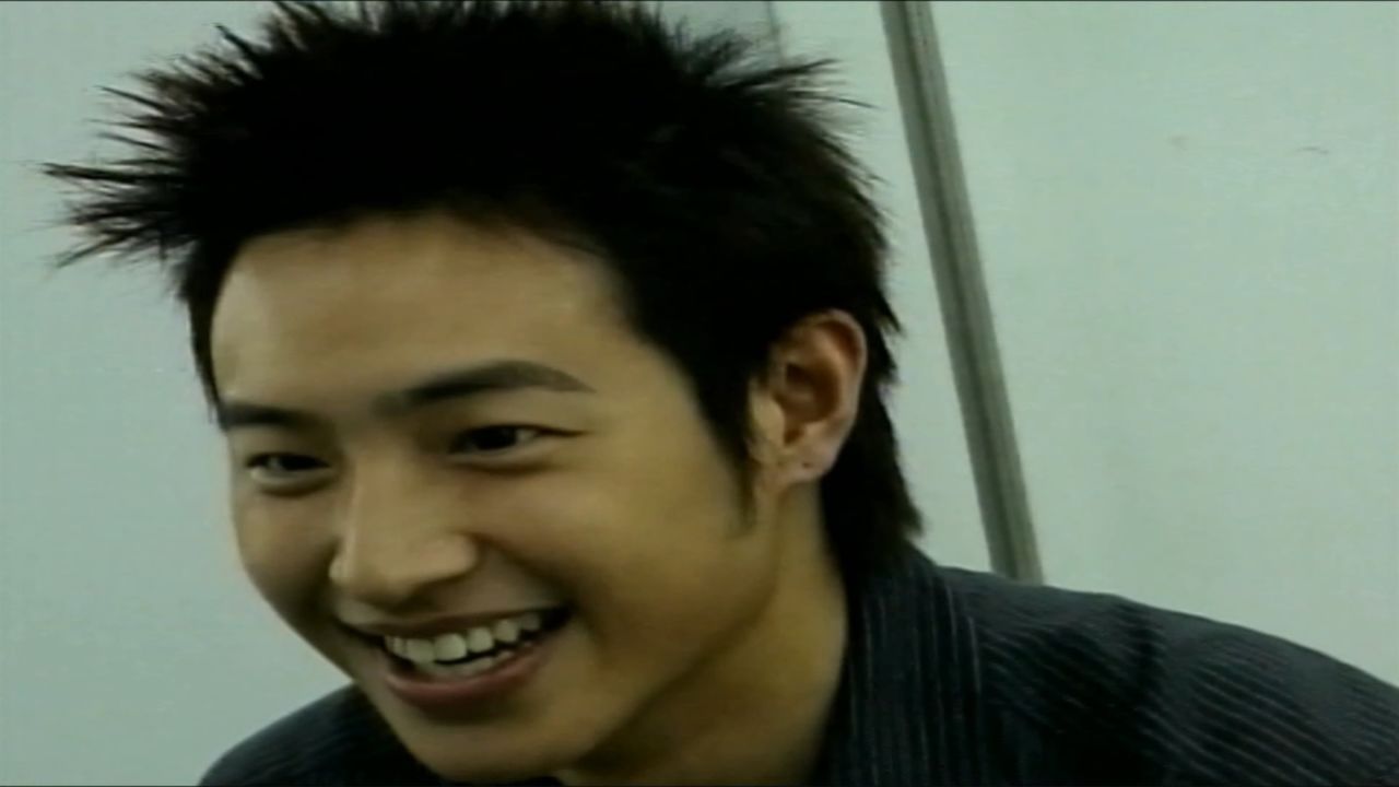 潘玮柏接受采访2004