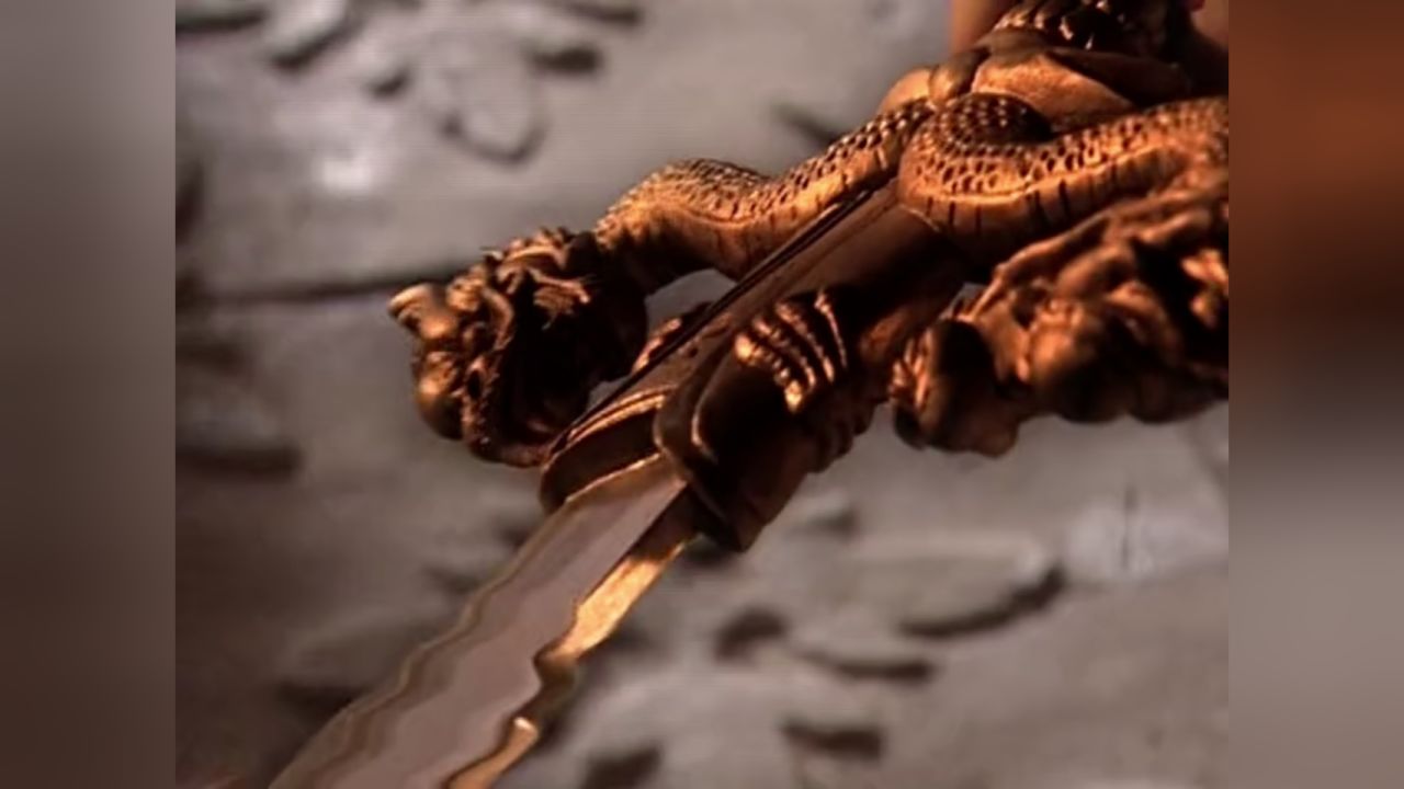 毁坏的凌霜剑遇见燕藏锋再次重现