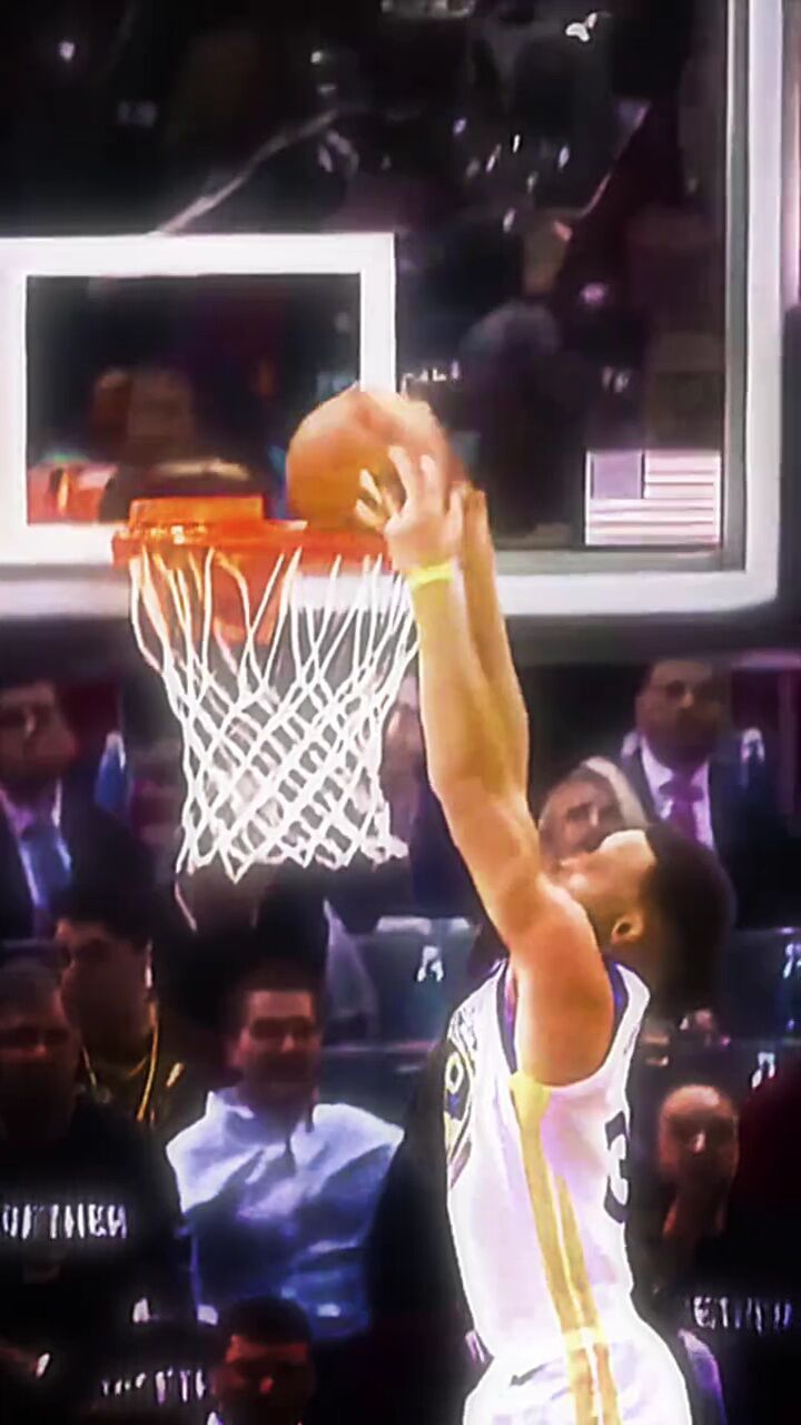 谁说库里不会扣篮的