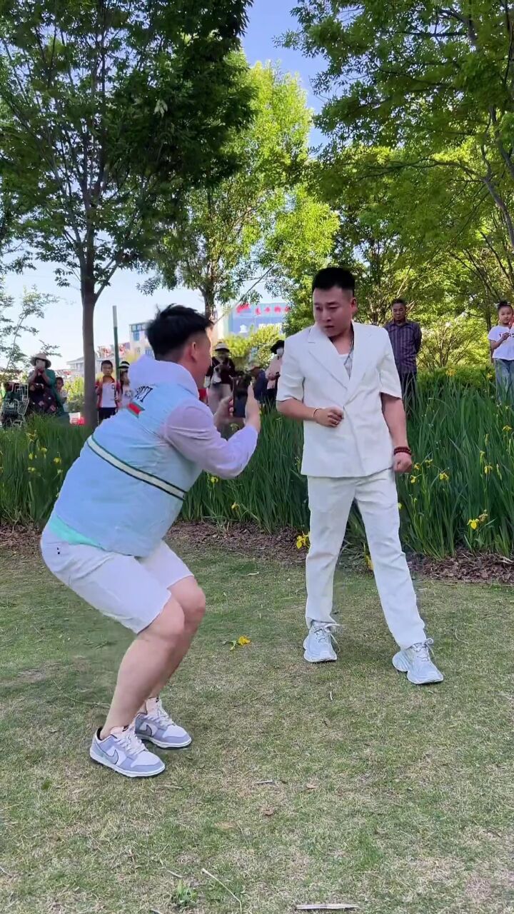 让我飞 #没点本事都跳不了这舞 #搞笑 #节奏 没点舞龄都不能跳这舞蹈