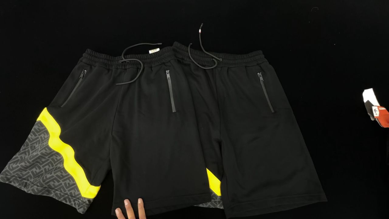 芬迪拼接抽绳短裤