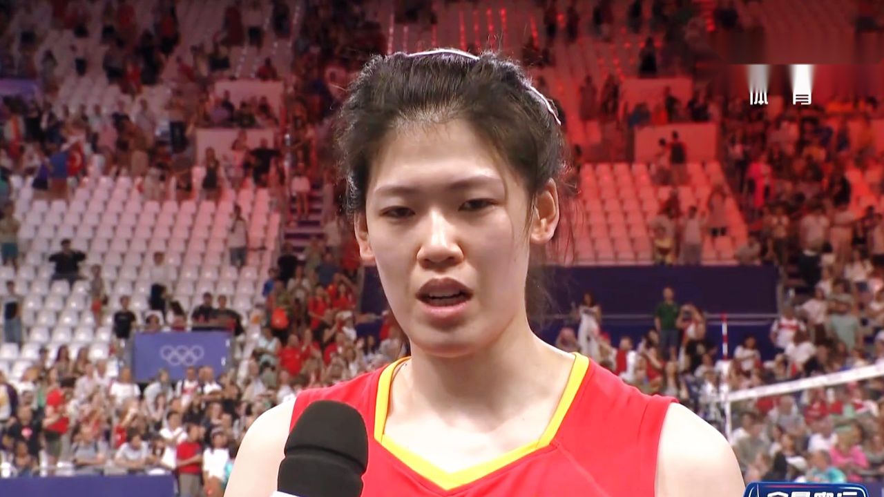 李盈莹赛后采访:发力过猛没有抓住机会三年的努力这样的结果不甘心