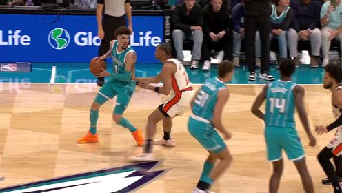 《TOP时刻》22日NBA最佳镜头 鲍尔失去重心之下命中神仙三分球