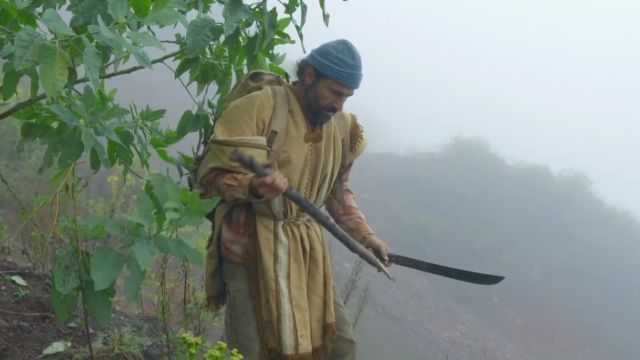 雾林中的山体滑坡!每一步都充满危险