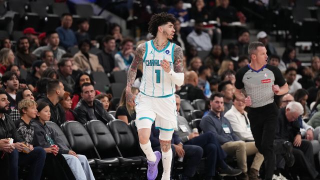 鲍尔vs快船集锦 全场25分9板5助无力回天