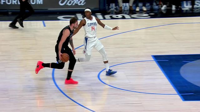 东契奇vs快船集锦 全场轰下28+10+10大号三双无力回天