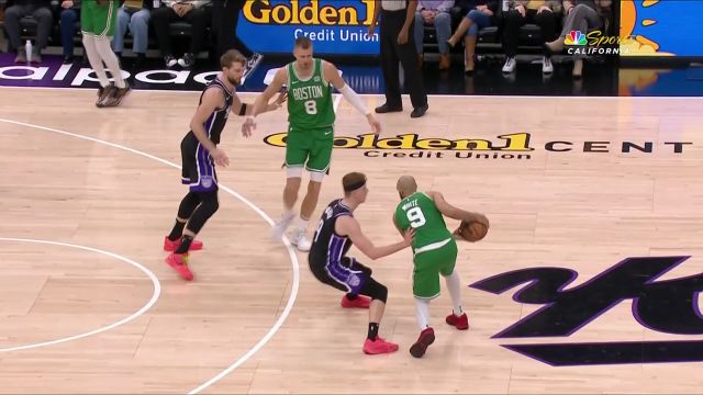 谁还不是个独角兽！波尔津吉斯罚球线予取予求 连续单打赫尔特得手