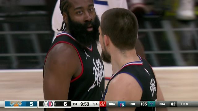 祖巴茨隔扣砸飞西姆斯