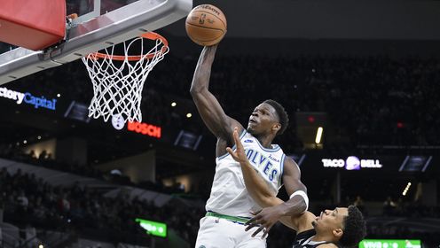 《TOP时刻》【原声】28日NBA十佳球 爱德华兹神兵天降炸裂补扣 米勒劈山开路隔扣凯斯勒