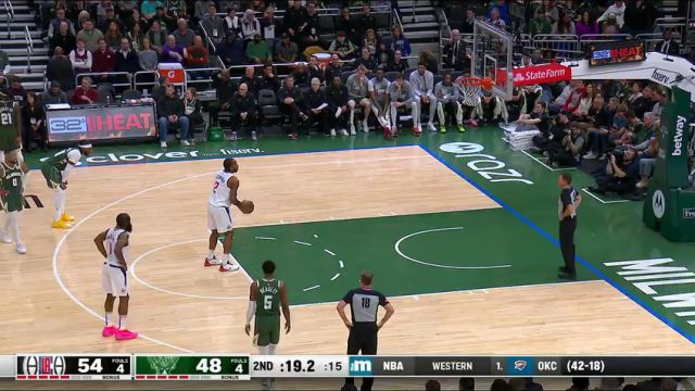 NBA常规赛：快船vs雄鹿第2节英文原声回放
