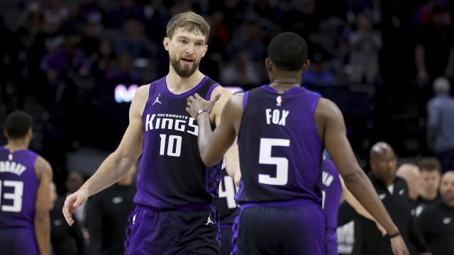 萨博尼斯vs掘金集锦 砍下17+17+10大号三双力压约老师