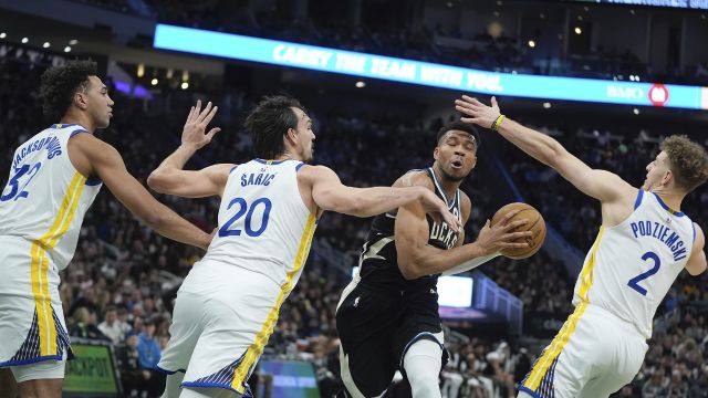 勇士vs雄鹿五佳球 新秀空中比拼天赋 字母推土机铲走防守