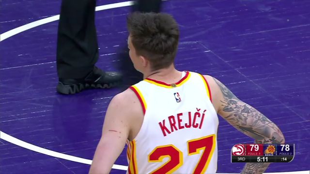 老鹰vs太阳第3节英文原声回放