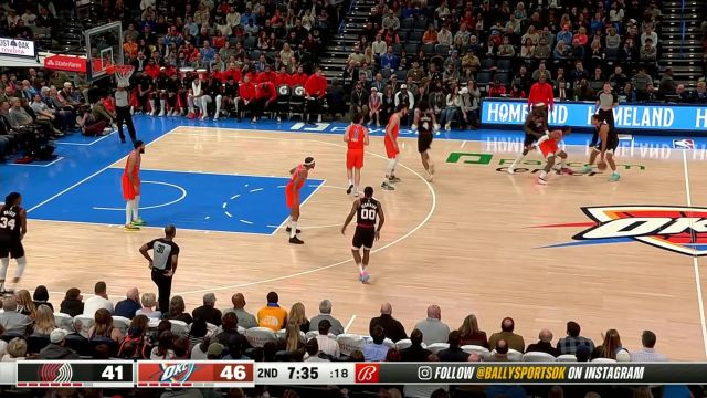 外线手感滚烫！ 亨德森外线连中两记三分