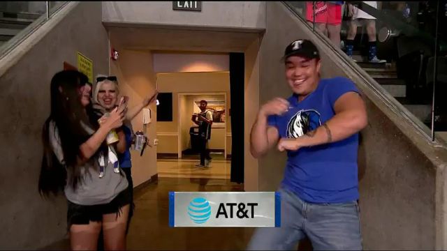 NBA常规赛：费城vs独行侠第3节英文原声回放