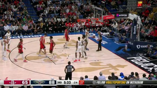 NBA常规赛：火箭vs鹈鹕第3节英文原声回放