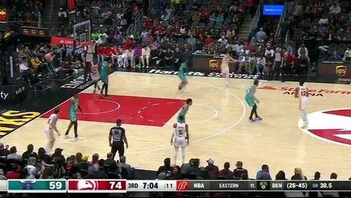 《NBA全场集锦》【回放】黄蜂vs老鹰第3节英文原声回放