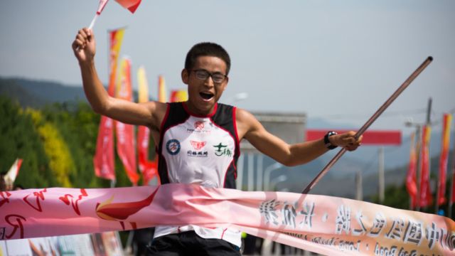 竞者|“跑神”梁晶:中国超马天花板,却意外死于一场致命越野赛