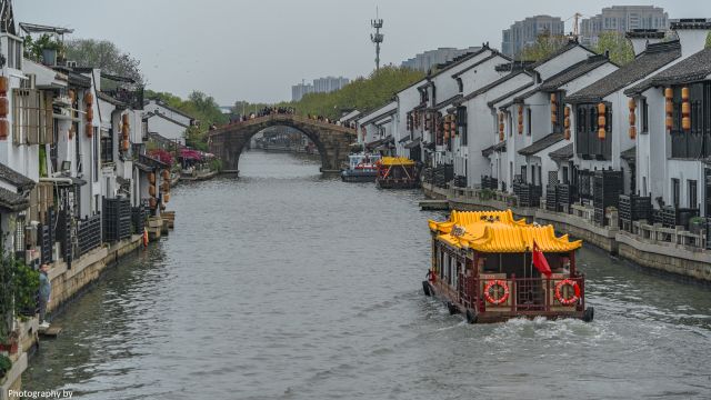 无锡春日古运河,江南的小桥流水风光迷人