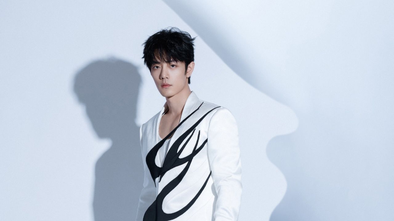 肖战微博之夜造型侧拍花絮 红毯 领奖发言 台下花絮合集