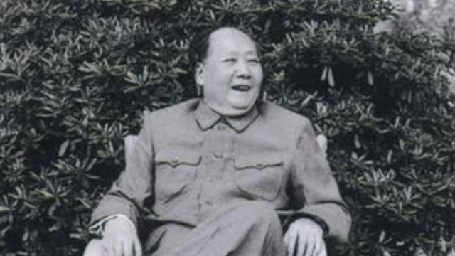 1956年,匈牙利事件爆发,赫鲁晓夫第一时间将此事告诉毛主席